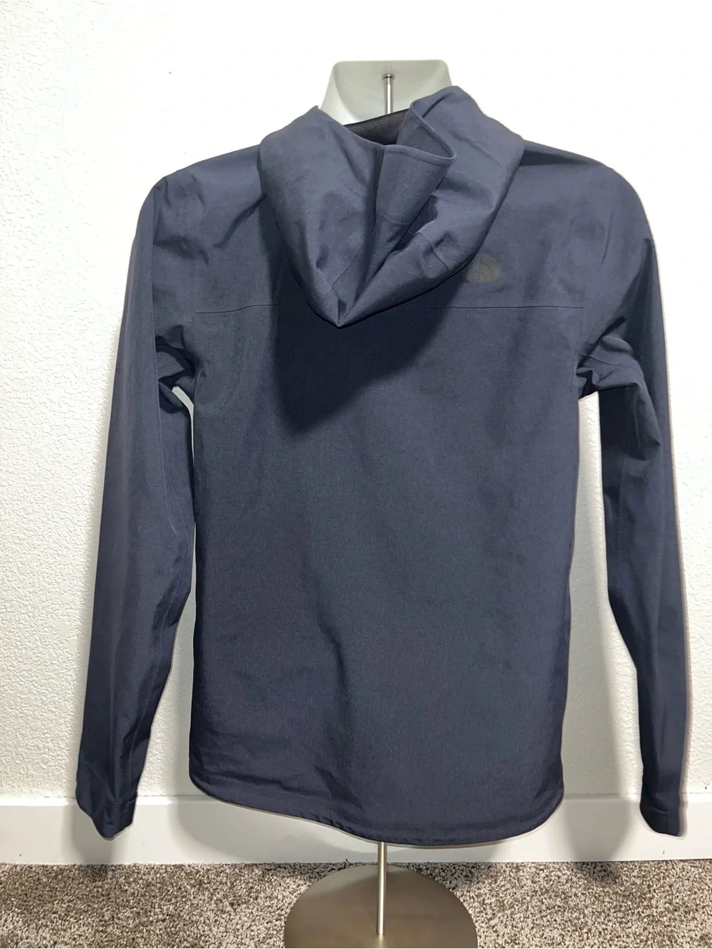 The North Face Men's Gray HyVent Hooded Ski Jacket Shell Size S Euc
